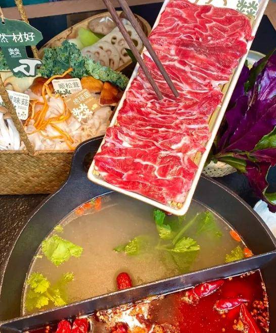 征服海外成为美食界的“国际巨星”？麻将胡了舌尖上的外交：成都火锅如何(图4)