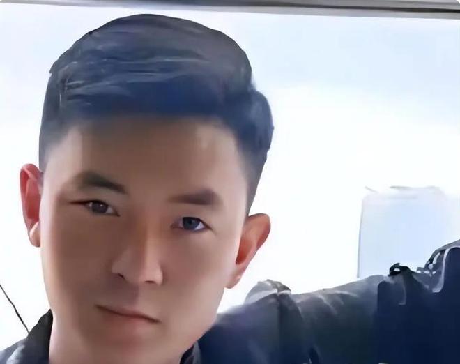 妈妈近况曝光！摆摊卖甜品想踏出重生第一步PG电子麻将胡了试玩“重庆姐弟坠亡案”(图8)